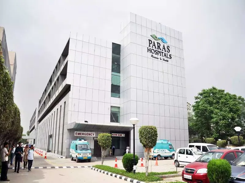 Paras Hospital image